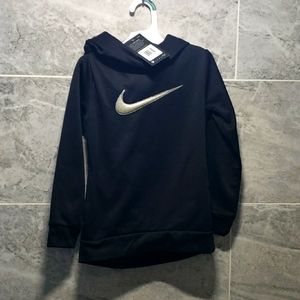 Nike Therma hoodie girls